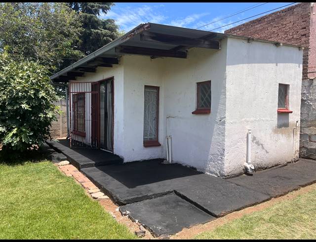 3 BEDROOM FREEHOLD FOR SALE IN SOUTH HILLS